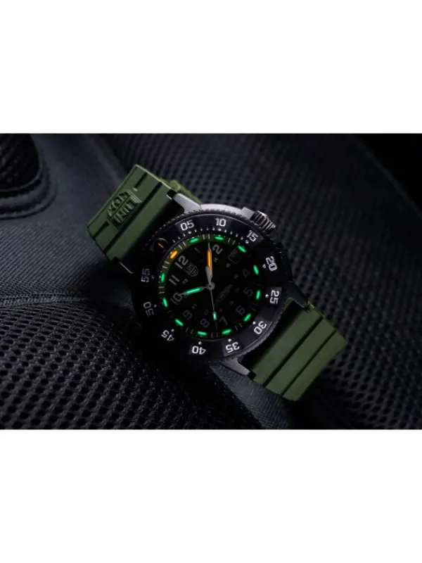 LUMINOX Herrenuhren-ORIGINAL NAVY SEAL 3000 EVO SERIES grün XS.3013.EVO.S